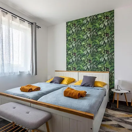 Apartman Jókai24 - *